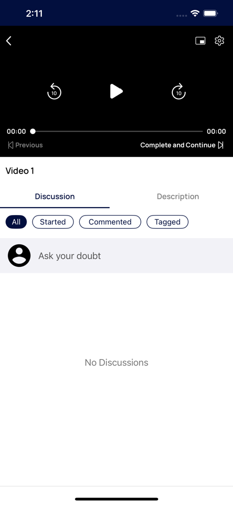 Zen Investor - Zen Investor App-Oberfläche, die einen Videolektions-Player mit einem Diskussions-Tab und einem Bereich zur Fragestellung anzeigt.