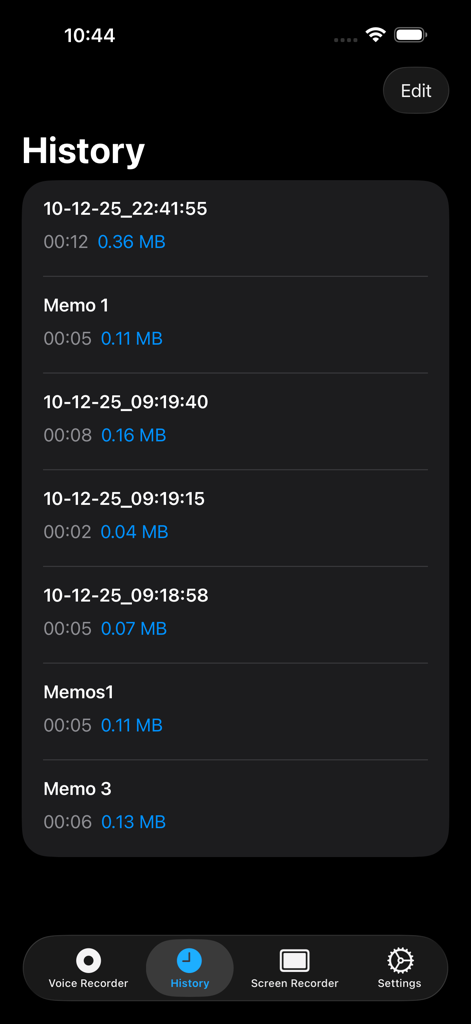 Voice Recorder, Voice Memos ™ - La pantalla de historial de la aplicación Grabadora de Voz mostrando una lista de notas de voz grabadas con detalles de archivo.