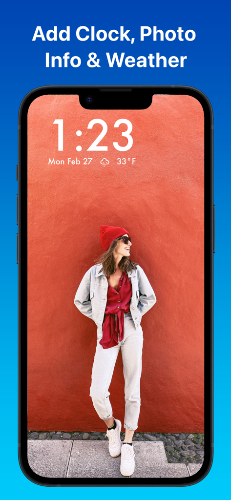 写真の背景と、時刻、日付、現在の天候が表示されるオーバーレイが表示されているPixFolioアプリを示すiPhone画面。
