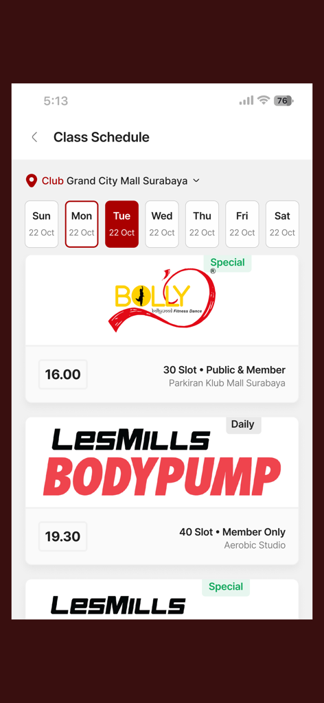 Osbond Gym - Osbond Gym app class schedule showing available fitness sessions and booking details
