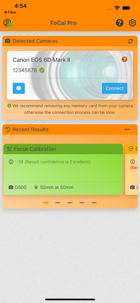 Interfaz de la aplicación FoCal Mobile que muestra una cámara Canon detectada y los resultados recientes de calibración del enfoque automático
