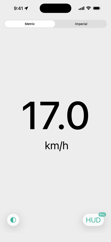 Speedometer ∞ GPS Speed - Interfaz del velocímetro digital mostrando 17.0 km/h en fuente extragrande sobre un fondo minimalista