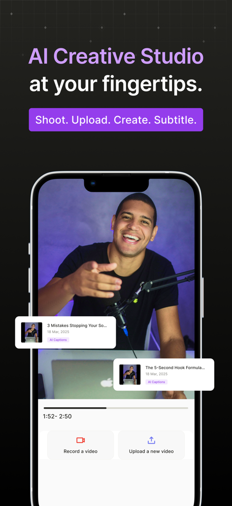 Interfaz de la aplicación móvil de AI Creative Studio para grabar y añadir subtítulos a vídeos