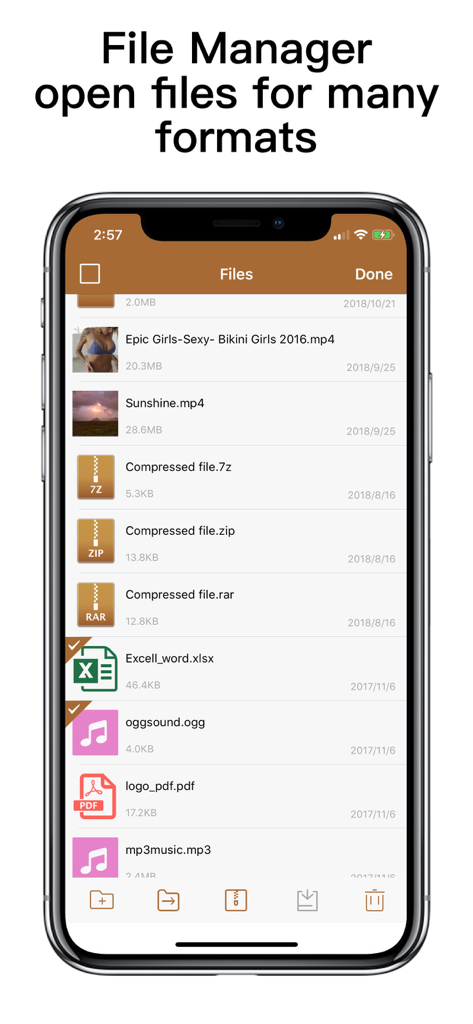 UnRAR - zip,rar,7z file opener - Interfaz del gestor de archivos de iPhone que muestra varios archivos comprimidos y documentos
