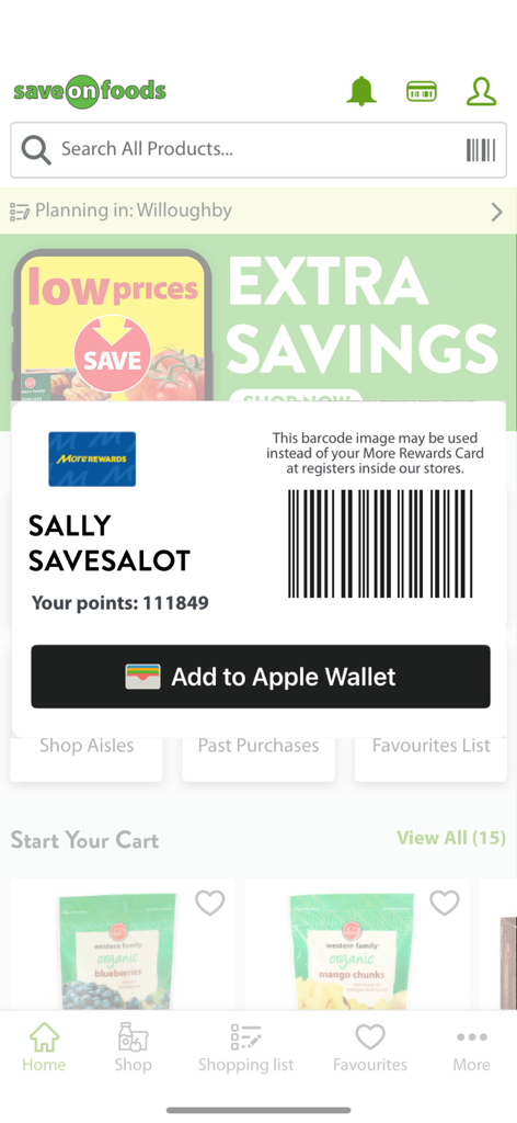 Tela do aplicativo Save-On-Foods mostrando um cartão More Rewards digital com código de barras e uma opção para adicionar à Carteira Apple