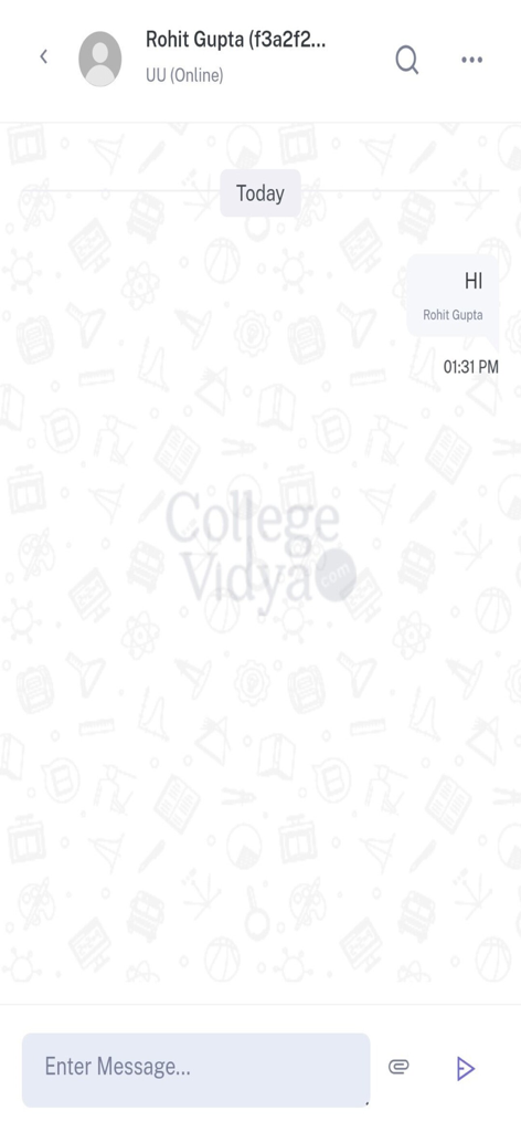 Interface do CV Chat mostrando uma mensagem privada entre estudantes com um fundo temático de escola