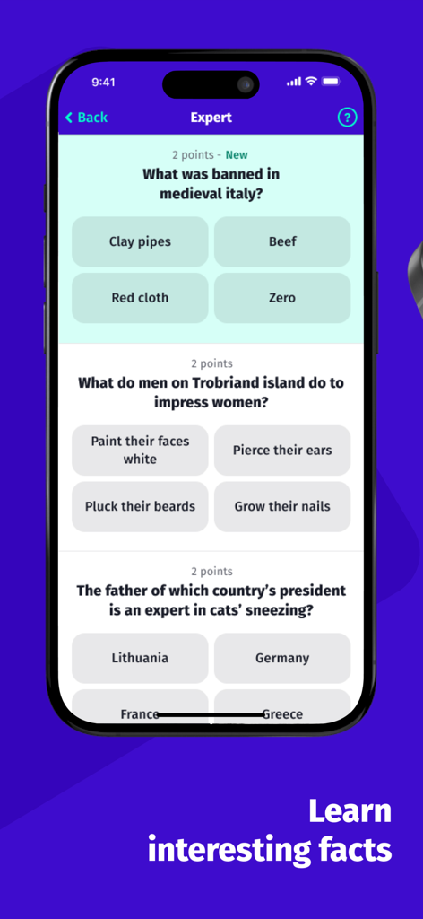 Roadgames: travel games - Interfaz de la aplicación Roadgames que muestra preguntas de trivia de nivel experto sobre historia y cultura