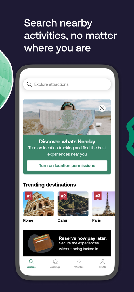 Viator App-Startbildschirm, der die Suche nach nahegelegenen Aktivitäten und beliebten Reisezielen wie Rom und Paris anzeigt.