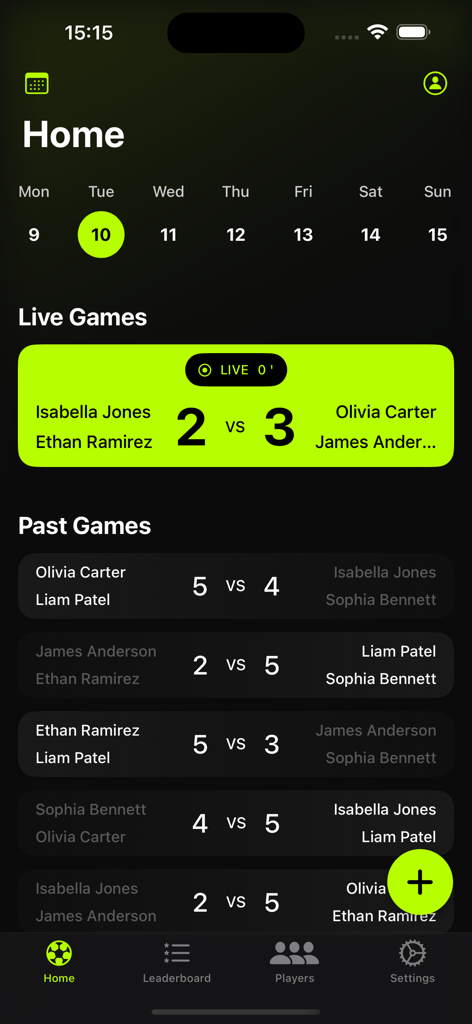 Foosball - Table Soccer - Foosball Table Soccerアプリのホーム画面。ライブ試合スコアとゲーム履歴が表示されています。