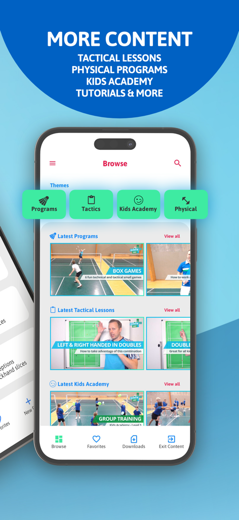 Bildschirm zum Durchsuchen der Badminton Famly plus App mit taktischen Lektionen und Trainingsprogrammen.