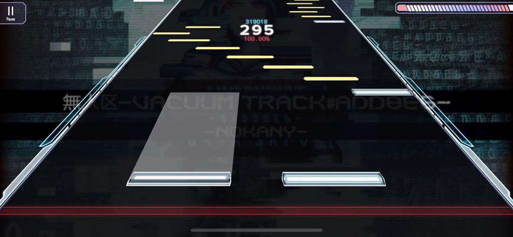 Gameplay screen of Malody showing notes falling on a track with a combo counter and score display.