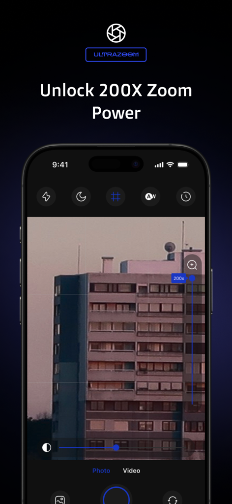 Ultra Camera 200x - Super Zoom - The interface of Ultra Camera 200x showing a 200x zoom on a distant building.