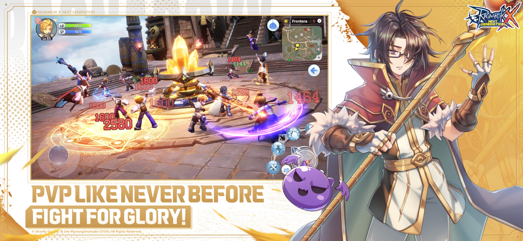 Une scène de bataille PvP pleine d'action dans Ragnarok X Next Generation mettant en scène plusieurs joueurs et une illustration de personnage d'anime avec le texte PVP COMME JAMAIS AUPARAVANT COMBATTEZ POUR LA GLOIRE.