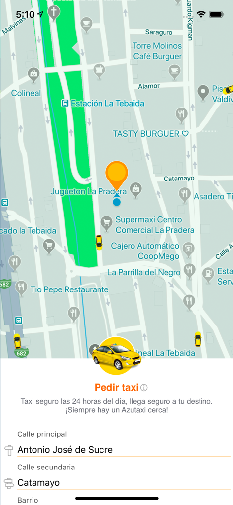 Pantalla de mapa de la aplicación AzuTaxi que muestra taxis cercanos y ubicación de recogida