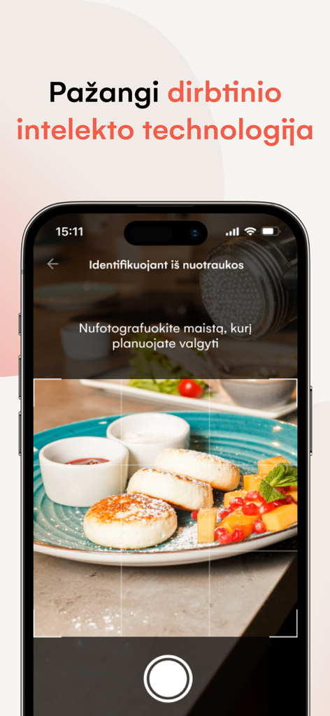 Persikas.com: Mitybos planai - Mobile app interface showing AI technology identifying food from a photo for meal tracking