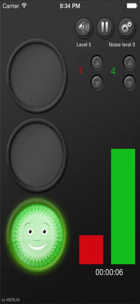 Interface of the Traffic Lights Noise Detector app with a smiling green light indicating a quiet environment.