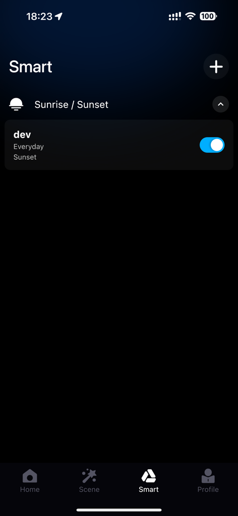 Briturn - Interface do aplicativo Briturn mostrando um botão de automação inteligente de nascer e pôr do sol