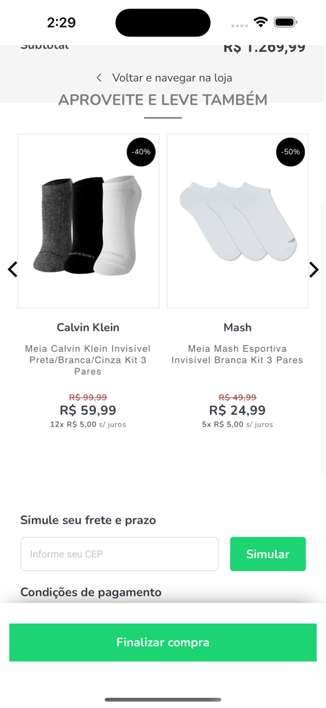 Tela de checkout do aplicativo Secret Outlet exibindo recomendações de produtos para meias Calvin Klein e um botão para finalizar a compra.