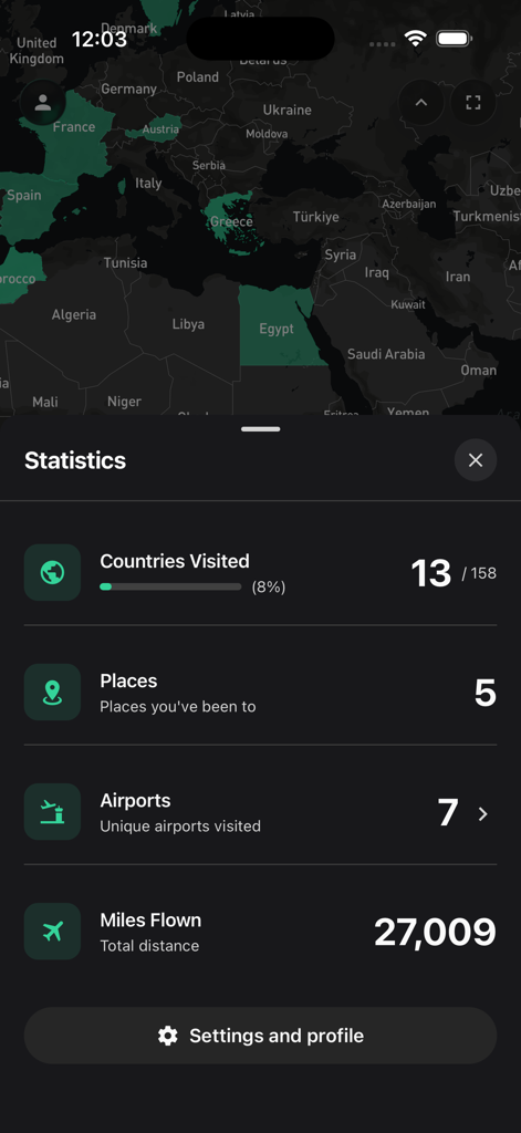 Mapped Out - Travel map - 13カ国訪問、27,000マイル超飛行を含む旅行統計を表示する、Mapped Outのモバイルアプリ画面。