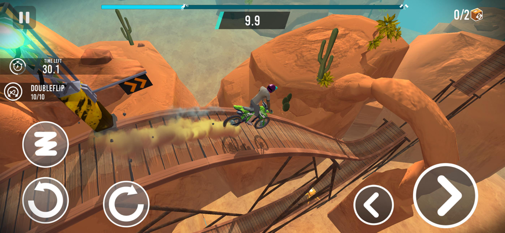 Un piloto de motocross realiza un salto alto en un puente de madera en un cañón desértico