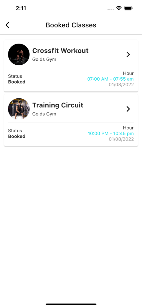 Una lista de clases de fitness reservadas en la app Fitpass DO, incluyendo sesiones de CrossFit y Circuito de Entrenamiento.