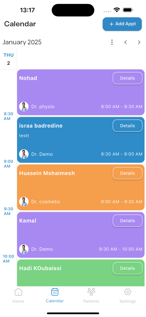 Screenshot des Kalenders der iClinics Software-App mit einem Tagesplan von Patiententerminen