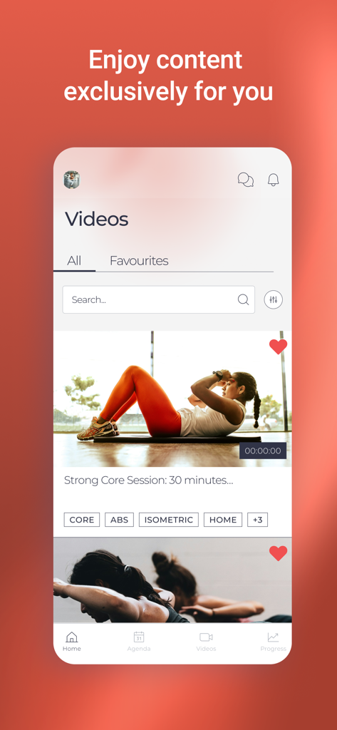Interfaccia dell'app Harbiz che mostra una libreria curata di video di allenamento, inclusa una sessione per core forte con filtri per esercizi di core e addominali.