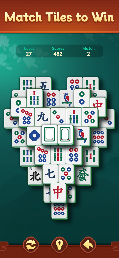 Una pantalla de juego móvil de Mahjong Shanghai Puzzle con fichas grandes dispuestas en forma de corazón.