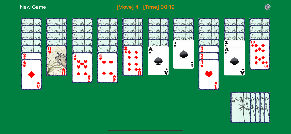 Spider.so - Classic solitaire - Klassische Spider Solitaire-Spieloberfläche mit Karten auf grünem Hintergrund ausgeteilt