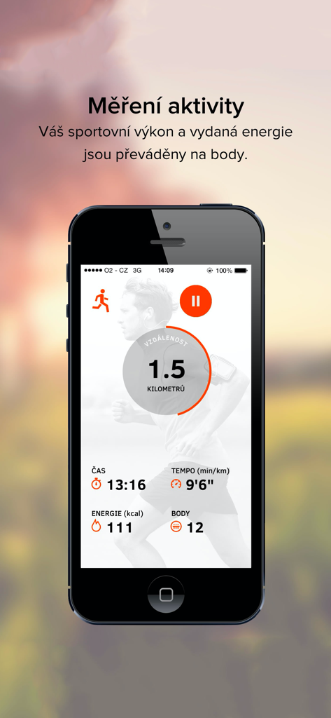 EPP – Pomáhej pohybem - Activity tracking screen of the EPP app showing distance, calories, and points for charity.