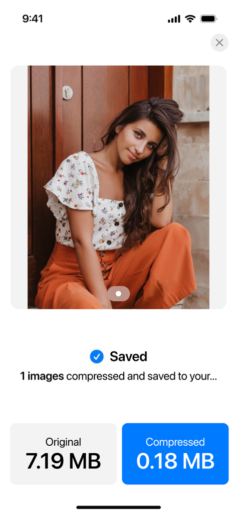 7.19MBの写真を0.18MBに正常に圧縮し、保存されたことを示すモバイルアプリ画面
