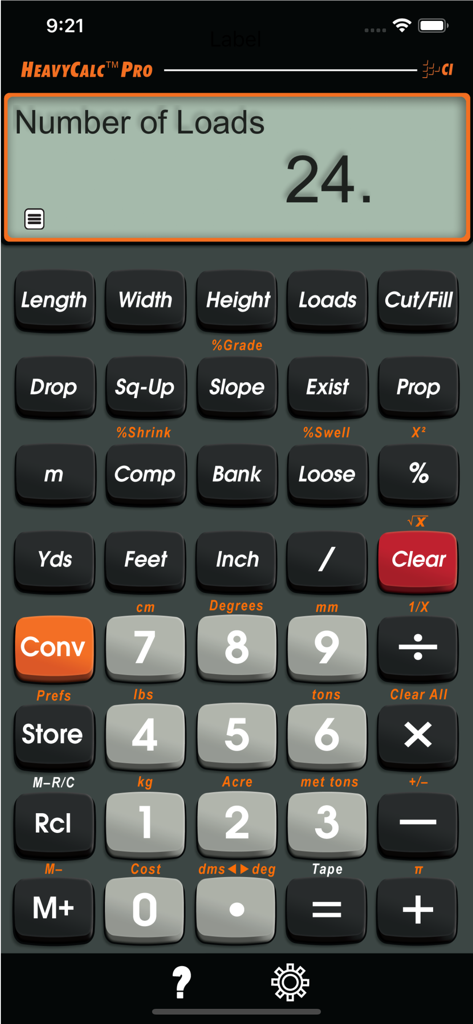 HeavyCalc Pro - Interface de l'application mobile HeavyCalc Pro affichant un résultat de calcul pour 24 chargements de camions avec des boutons de mathématiques de construction spécialisés