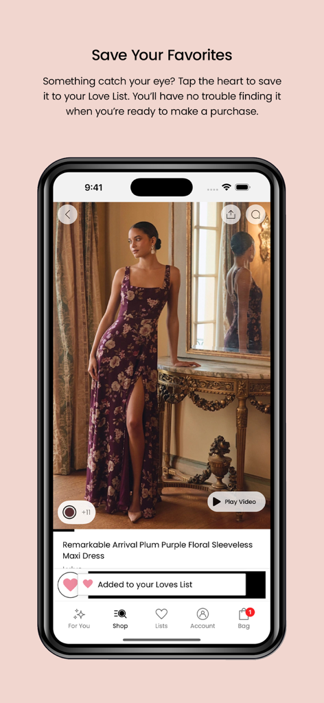 Lulus - Lulus mobile App-Oberfläche zeigt ein lila geblümtes Maxikleid, das zu den Favoriten des Benutzers hinzugefügt wird.