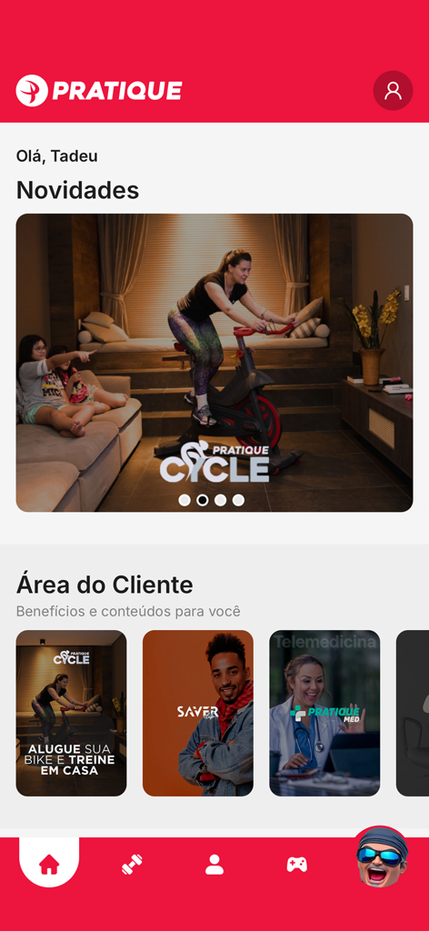 Interface de l'application Pratique Fitness présentant les cycles d'entraînement à domicile et les services de télémédecine.