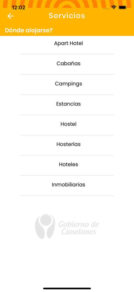 Turismo Canelones - Tela de aplicativo móvel mostrando uma lista de serviços de hospedagem, incluindo hotéis e cabanas em Canelones, Uruguai