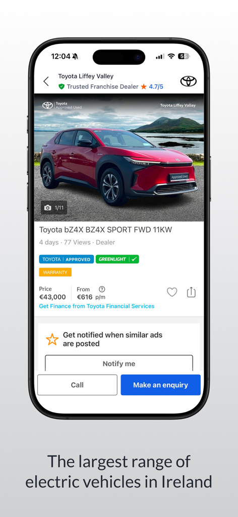 Écran de smartphone affichant une annonce de voiture électrique Toyota sur l'application DoneDeal