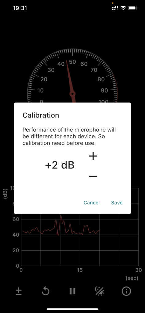 Sound Meter (SPL meter) - Application de mesure de décibels affichant l'écran de calibration du microphone avec des boutons de réglage