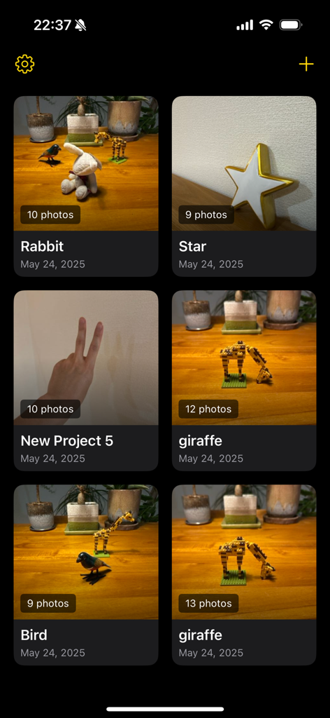 Onion Cam2 - StopMotion camera - Interfaccia della galleria progetti dell'app Onion Cam2 stop motion che mostra vari progetti di animazione con giocattoli e modelli LEGO.