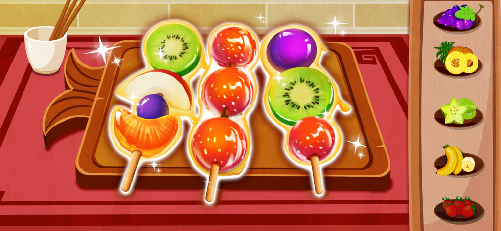 Brochettes de fruits colorées en cours de préparation sur une planche en bois dans un jeu de cuisine pour enfants