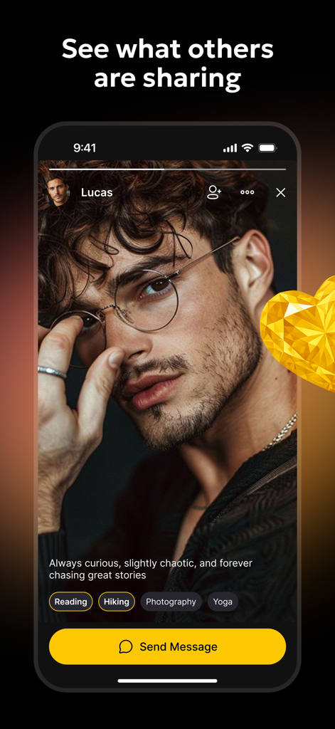 Uma captura de tela do aplicativo Lola mostrando o perfil de um usuário masculino com foto, biografia e tags de interesse como leitura e caminhada.