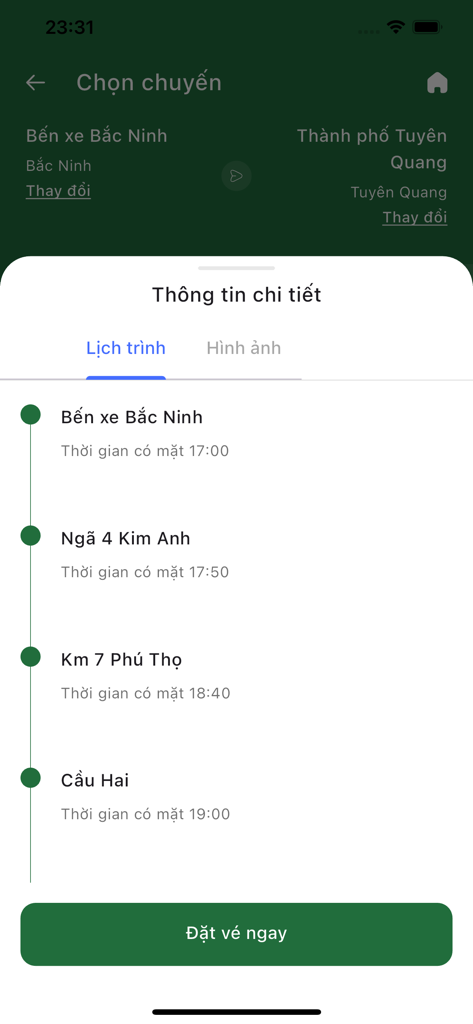 Itinerário detalhado do autocarro mostrando paragens e horários de chegada na aplicação móvel Xe Khach Bao Yen