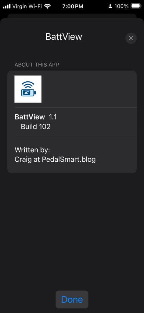 BattView - Information screen of the BattView app displaying version details and developer credentials.