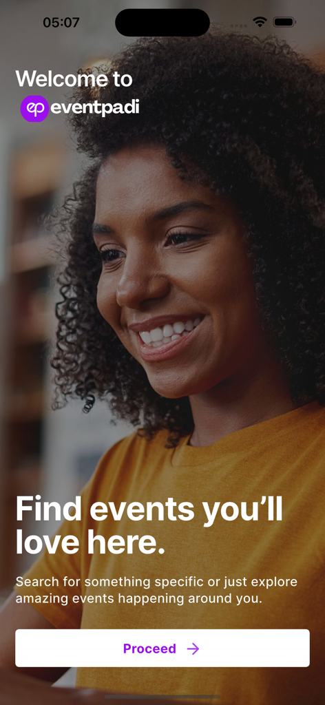 EventPadi - Pantalla de bienvenida de la aplicación EventPadi con una mujer sonriente y el texto Encuentra eventos que te encantarán aquí