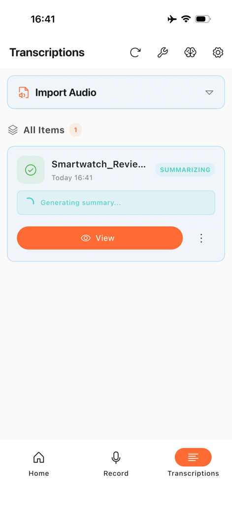 iTranscription - iTranscription アプリのインターフェイス。AI 要約の生成中のプログレスバーが表示された文字起こし項目が表示されています。