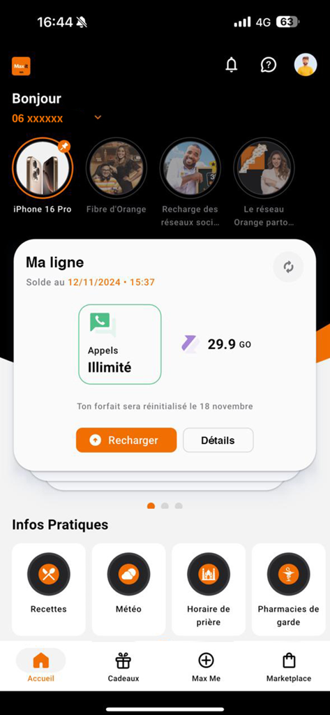 Max it – Maroc - Écran d'accueil de l'application Max it Maroc d'Orange Maroc affichant le solde de données mobiles et les services utilitaires quotidiens tels que les heures de prière et la météo.