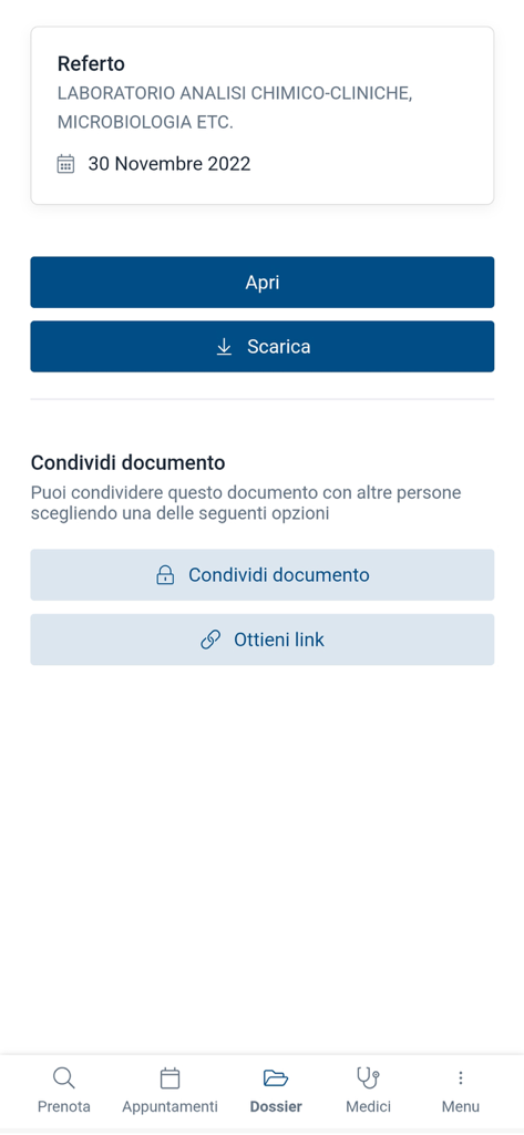 Interfaccia dell'app Auxologico che mostra un referto medico con opzioni di download e condivisione.