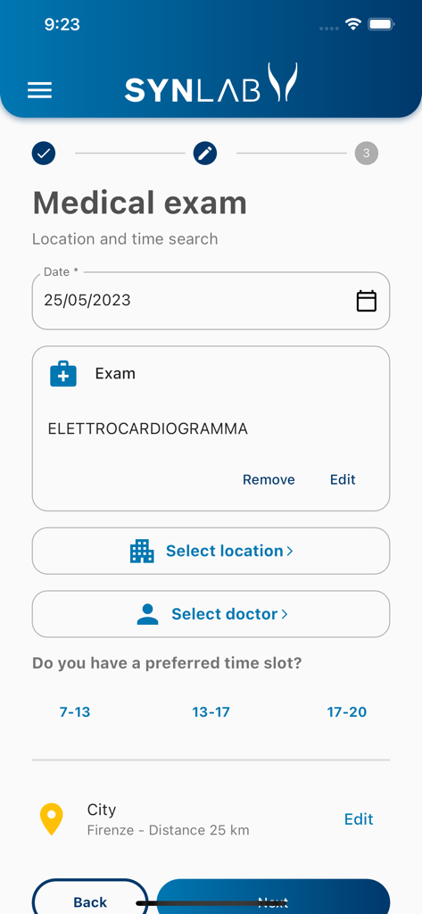 SYNLAB - A screenshot of the SYNLAB mobile app showing the booking process for a medical exam.