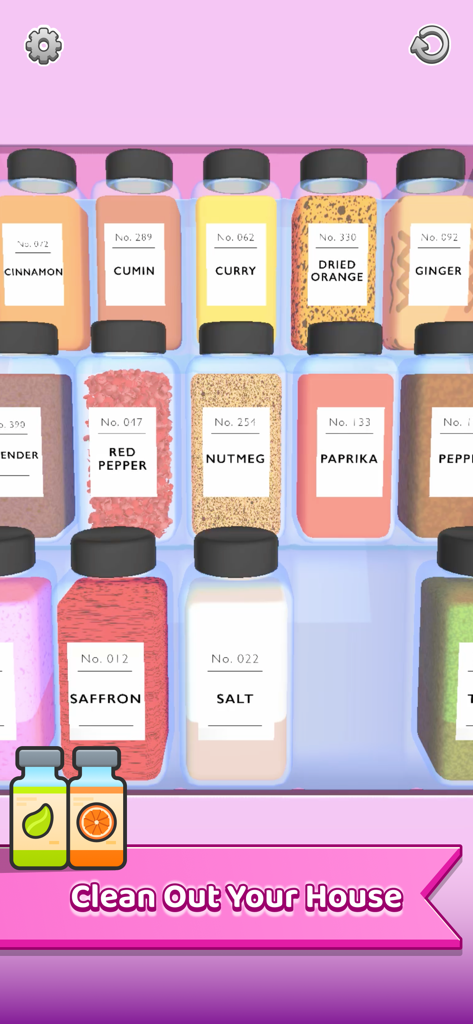 Uma captura de tela de jogo para celular mostrando potes de especiarias rotulados organizados em fileiras em uma prateleira