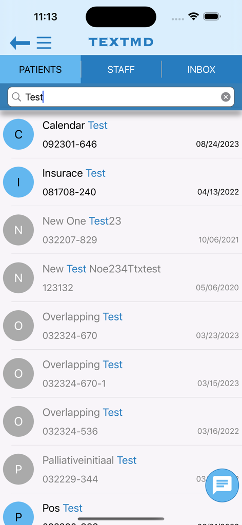 Aplicación móvil HospiceMD que muestra una lista de pacientes dentro de la interfaz de mensajería TextMD.