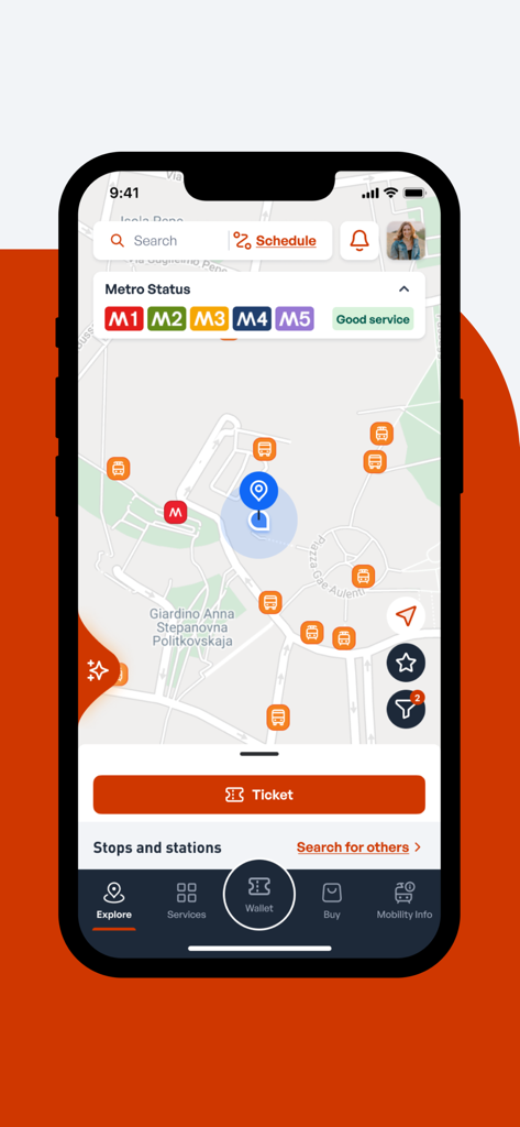 ATM Milano Offizielle App zeigt eine geolokalisierte Karte von Mailand mit Echtzeit-Metro-Betriebsstatus und nahegelegenen Haltestellen